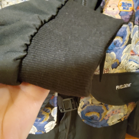 Fivelgene Bear Tapestry Vest Barn Jacket - Picture 5 of 8